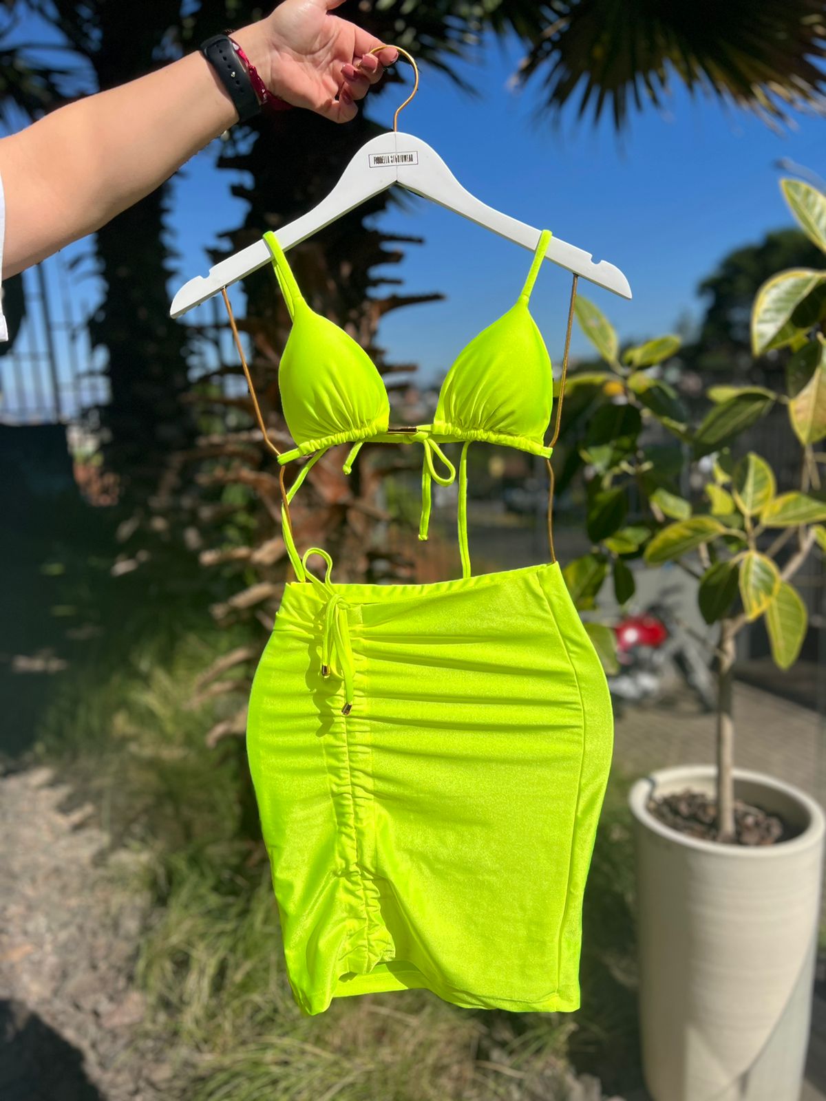 Saia Fiorella Maitê Glow Amarelo Neon
