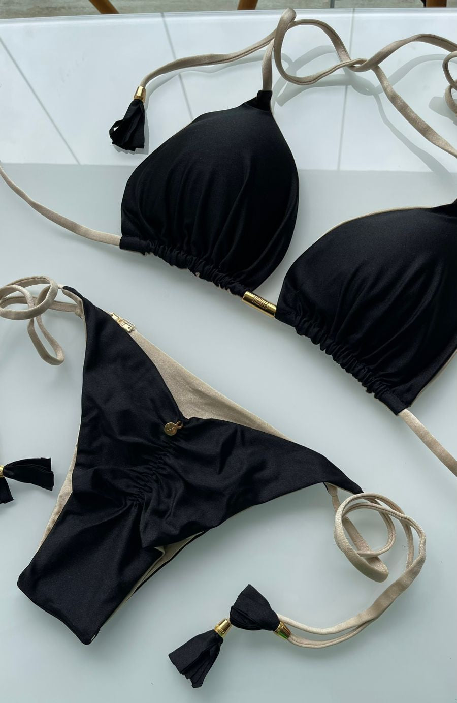 Biquini Elloah Glow Preto/Dourado