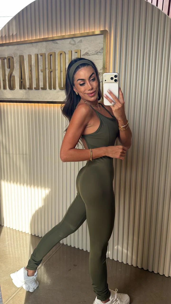 Macacão Celina Slim Verde Musgo
