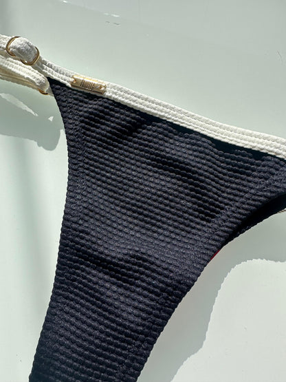 Biquini Anitta Colméia Preto/Off White