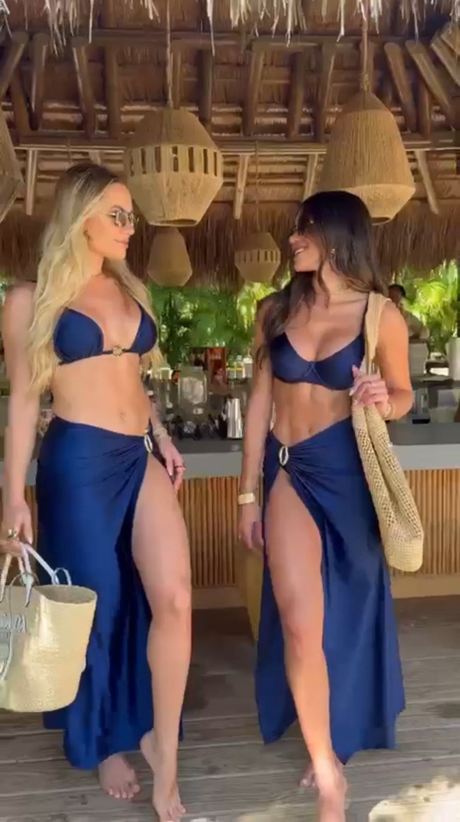 Saia Makani Glow Azul Marinho