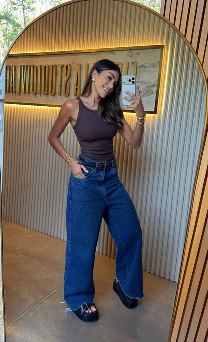 Regata Longa Canelada Marrom