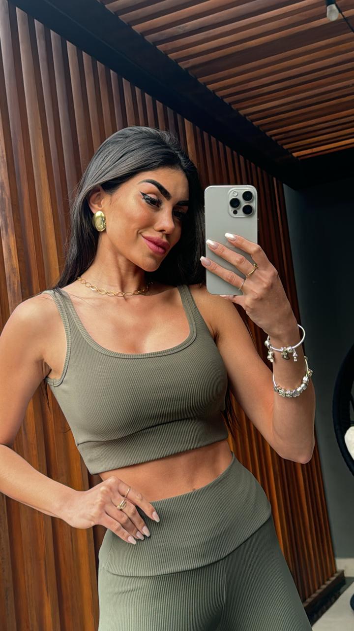 Top Fiorella Canelado Verde Musgo