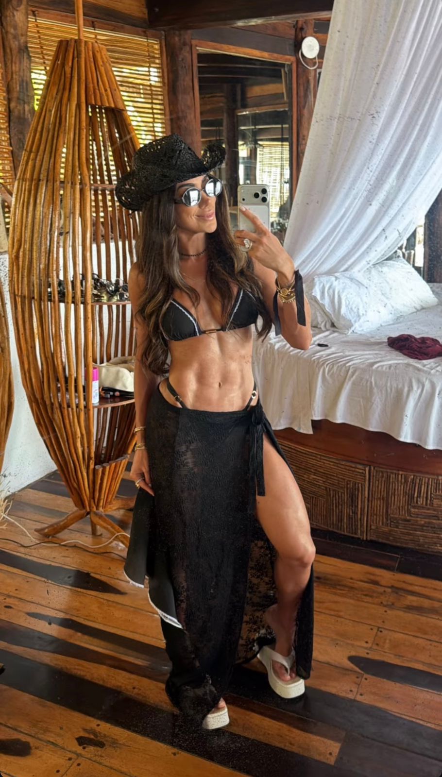biquini marquinha de fita preto com rendinha branca